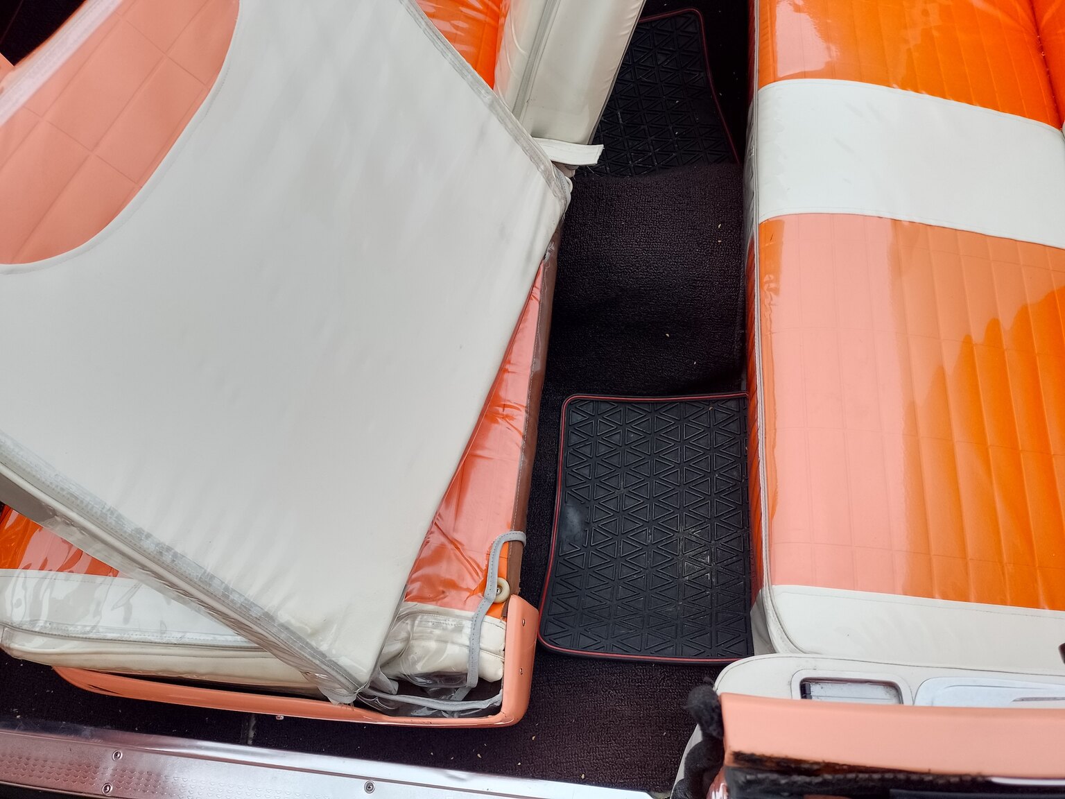 Interiörbild 1957 Ford Fairlane 500 Skyliner Retract