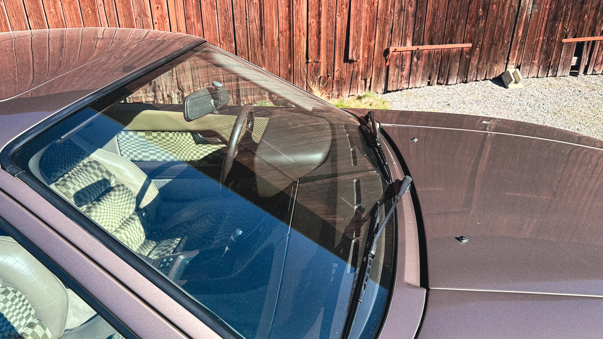 Exterior image of 1983 Porsche 928 S (42)