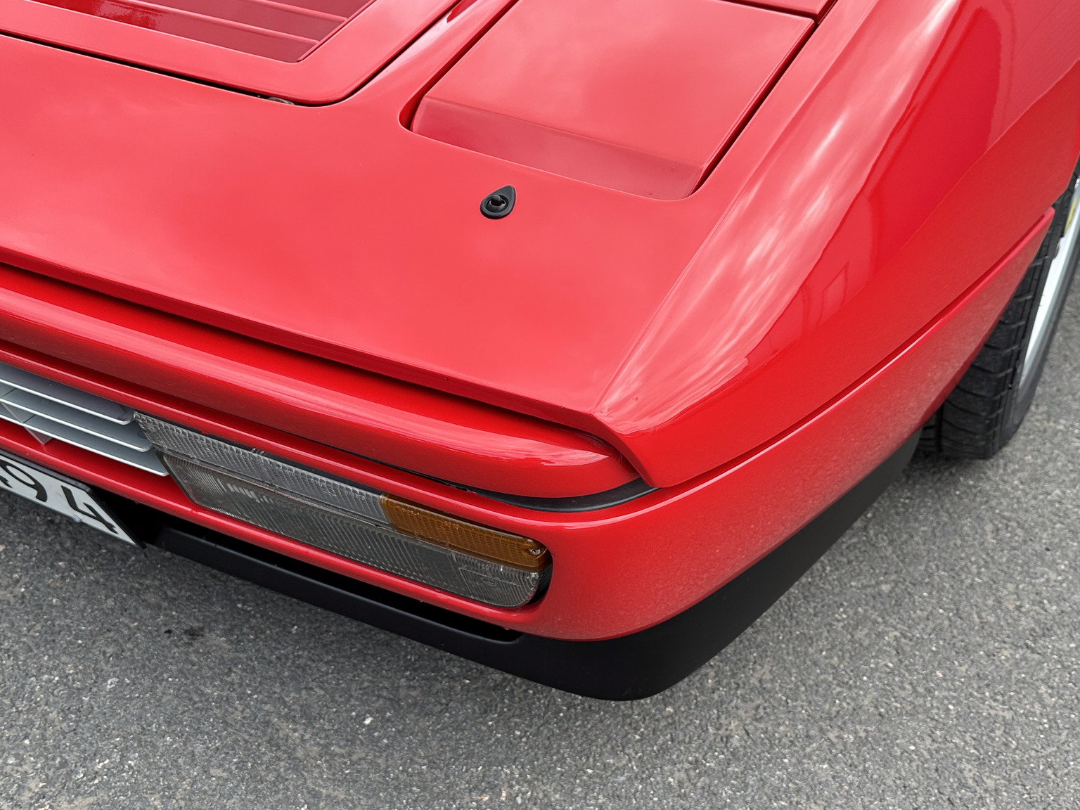 Exteriörbild på 1988 Ferrari 328 GTB