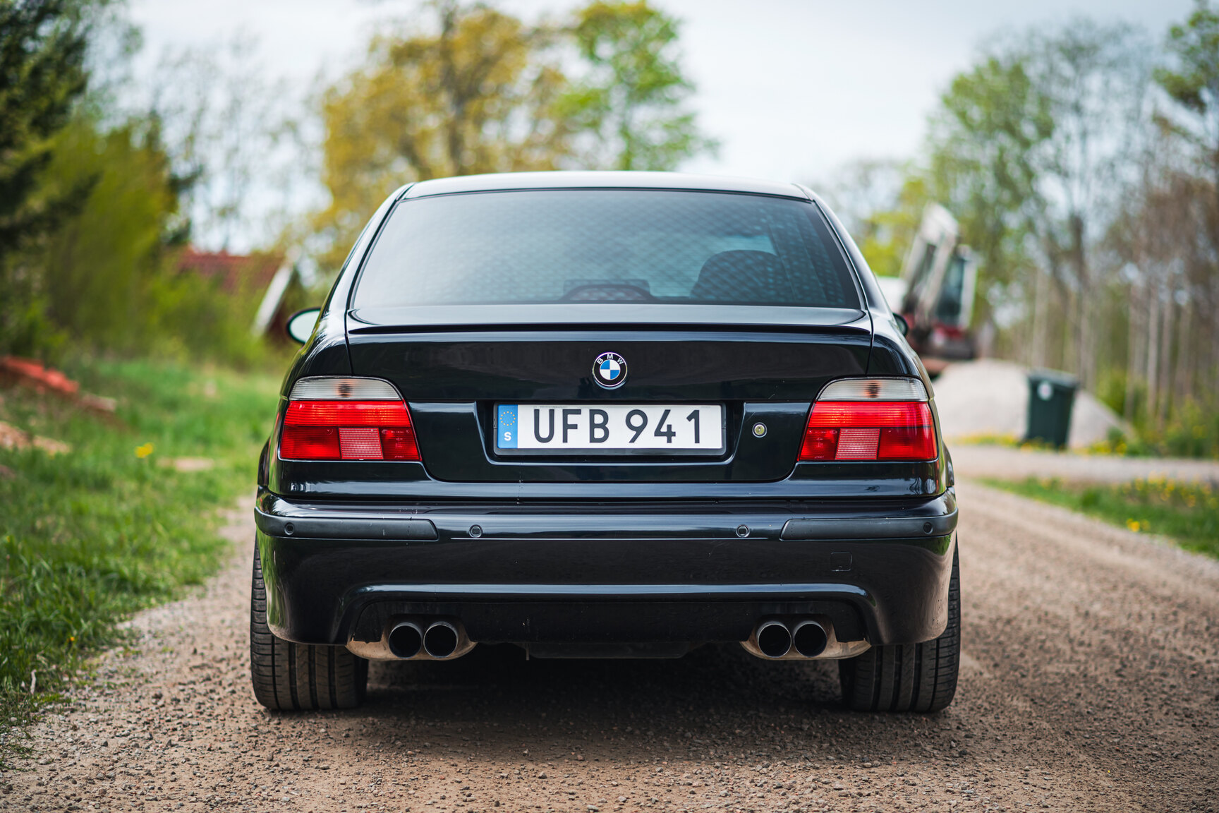 Exterior image of 2000 BMW M5 E39