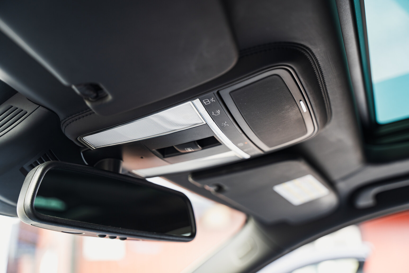 Interior image of 2011 Mercedes-Benz S600