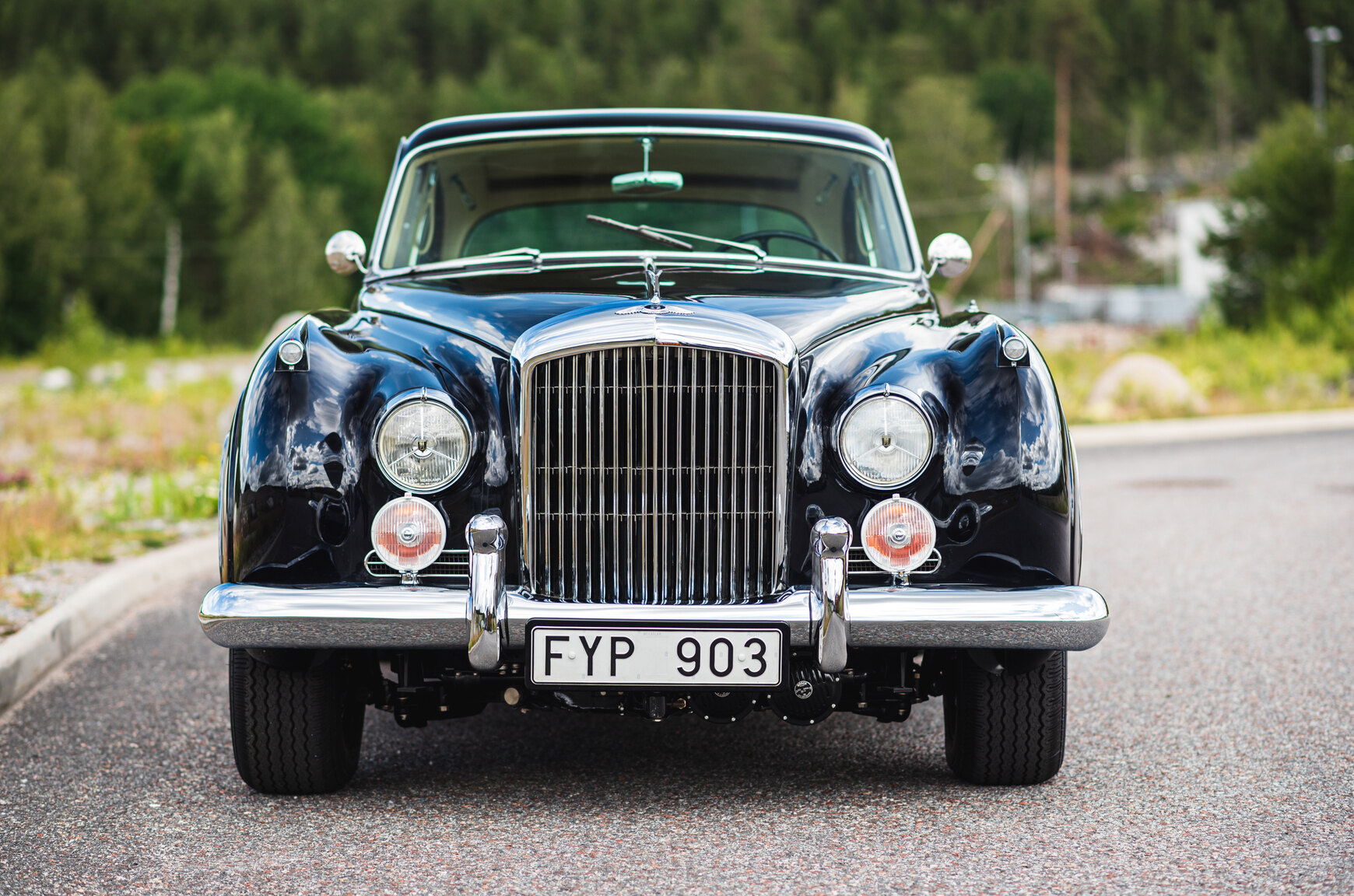 Exterior image of 1960 Bentley S2 Continental 