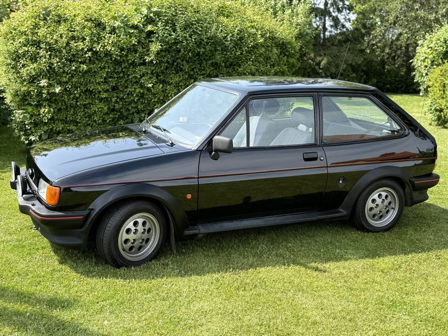 Exterior image of 1988 Ford Fiesta XR2