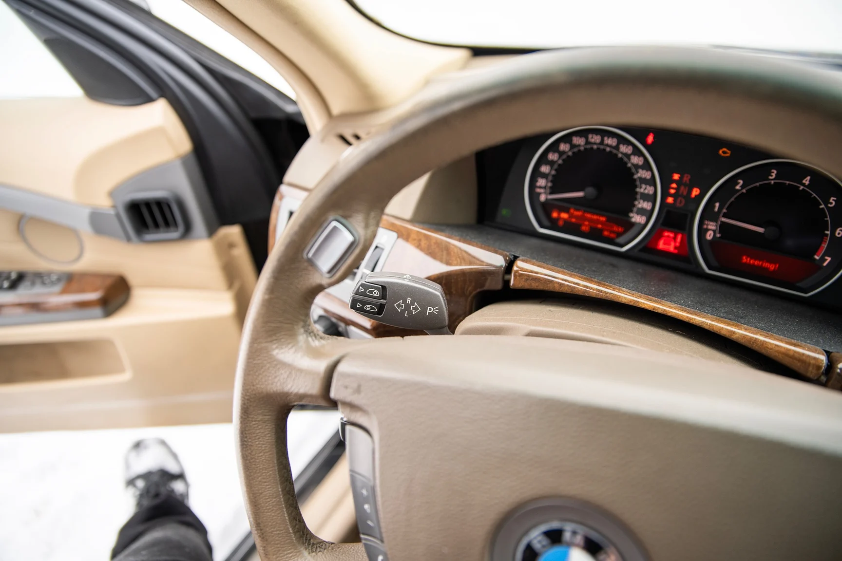 Innenraumfoto von 2002 BMW  745 iA (8)