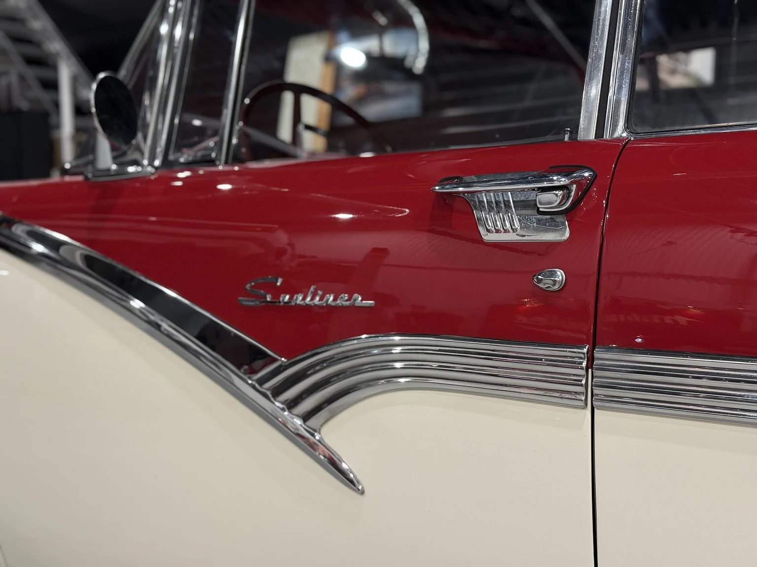 Aussenfoto 1956 Ford Fairlane Sunliner V8 5.1 (41)