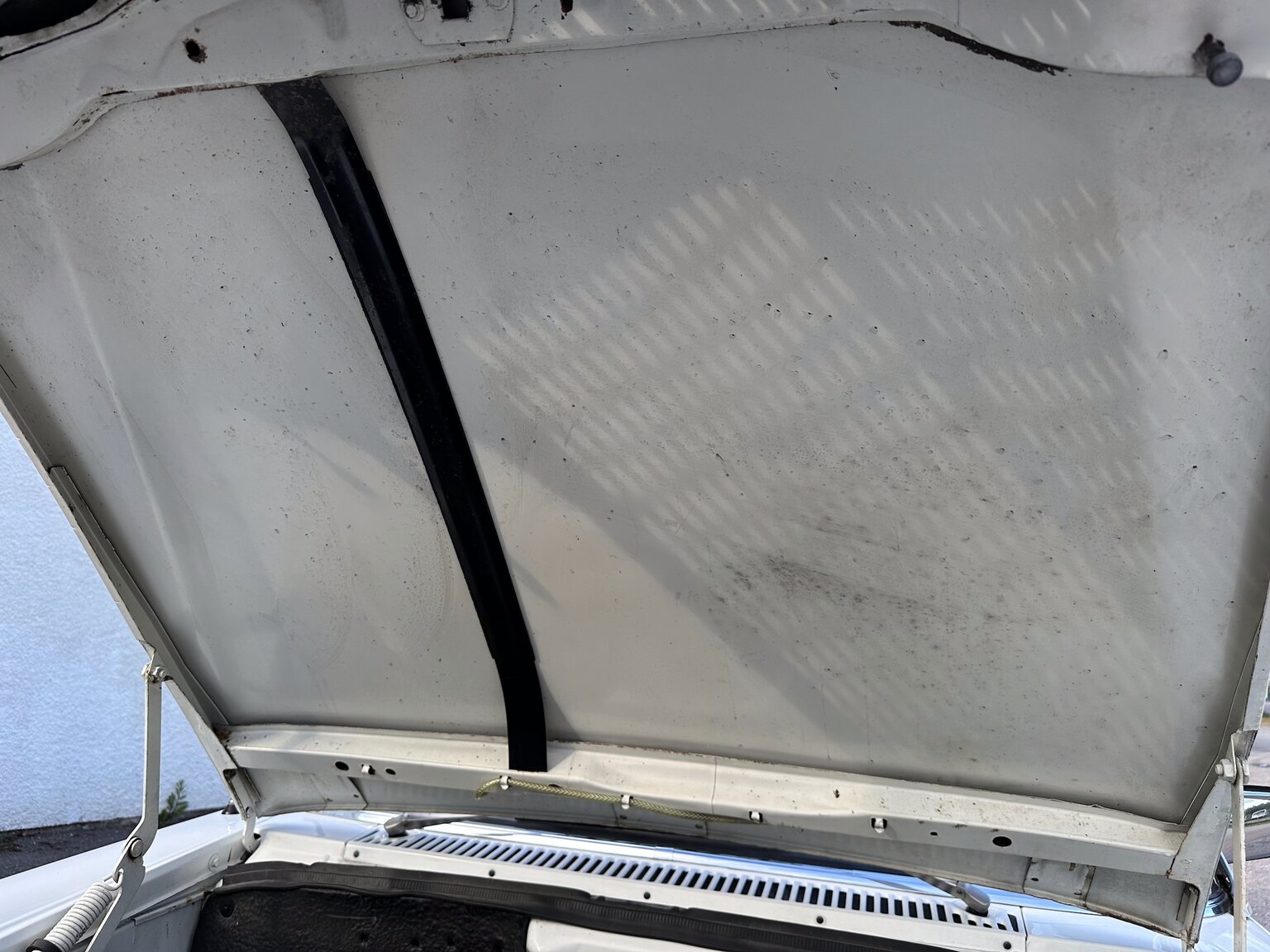 Image of 1975 Mercedes Benz 200 mechanics