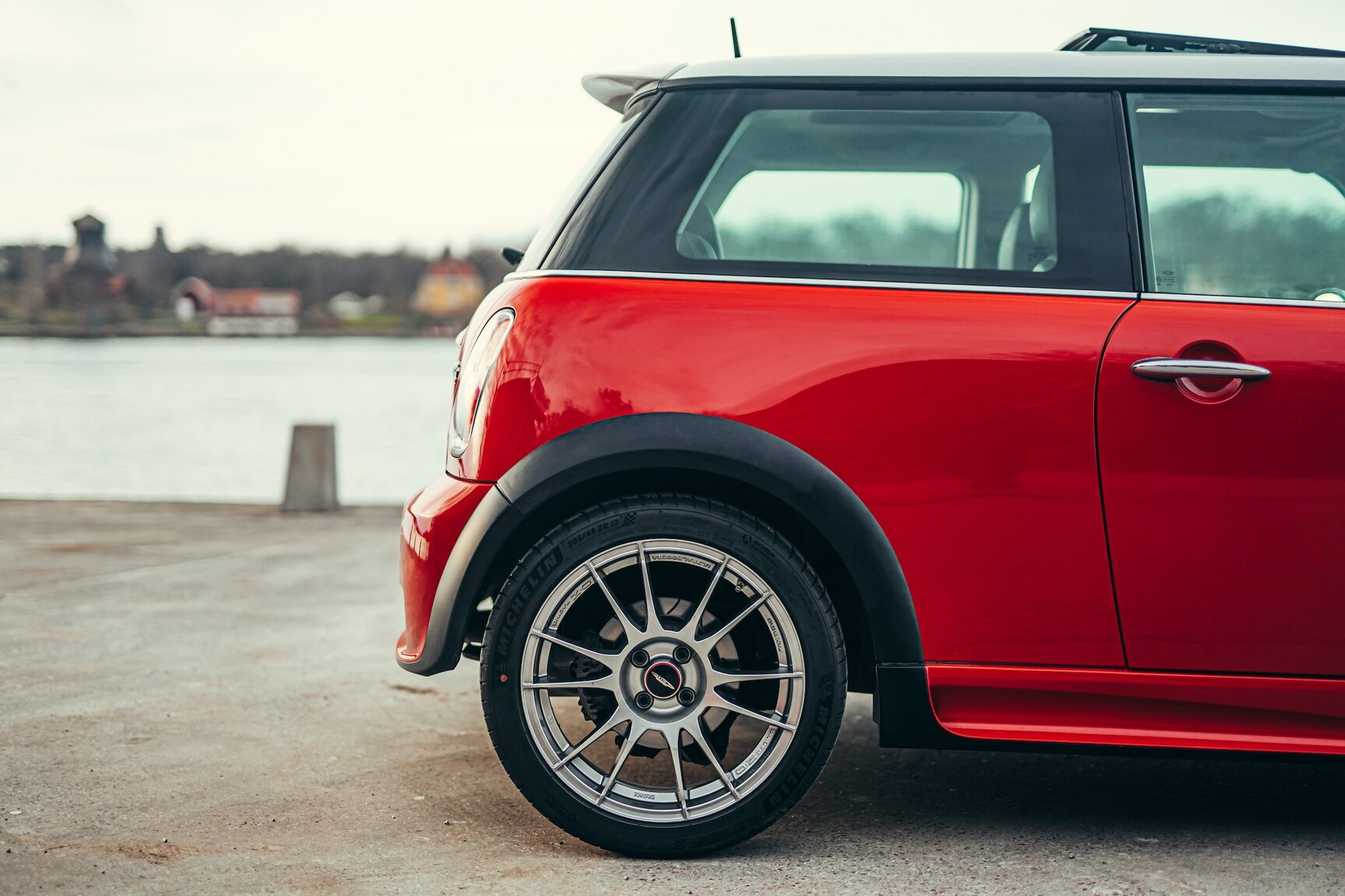 Exterior image of 2006 Mini Cooper John Cooper Works