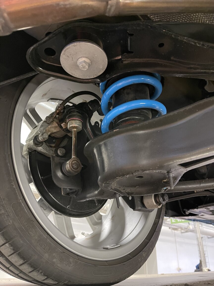 Image of 2017 Volvo V60 Polestar T6 AWD mechanics
