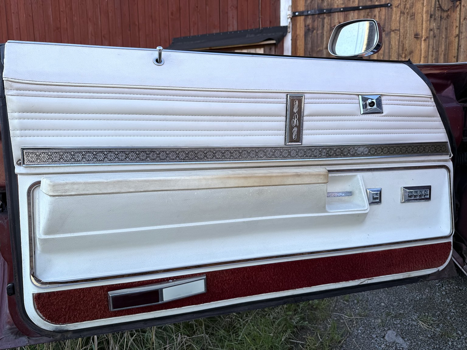 Interiörbild 1975 Oldsmobile Delta 88
