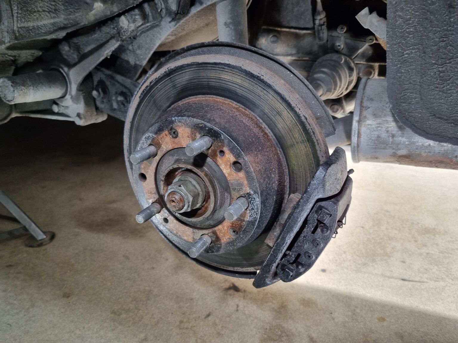 Image of 1985 Porsche 944 "NO RESERVE AUCTION" mechanics