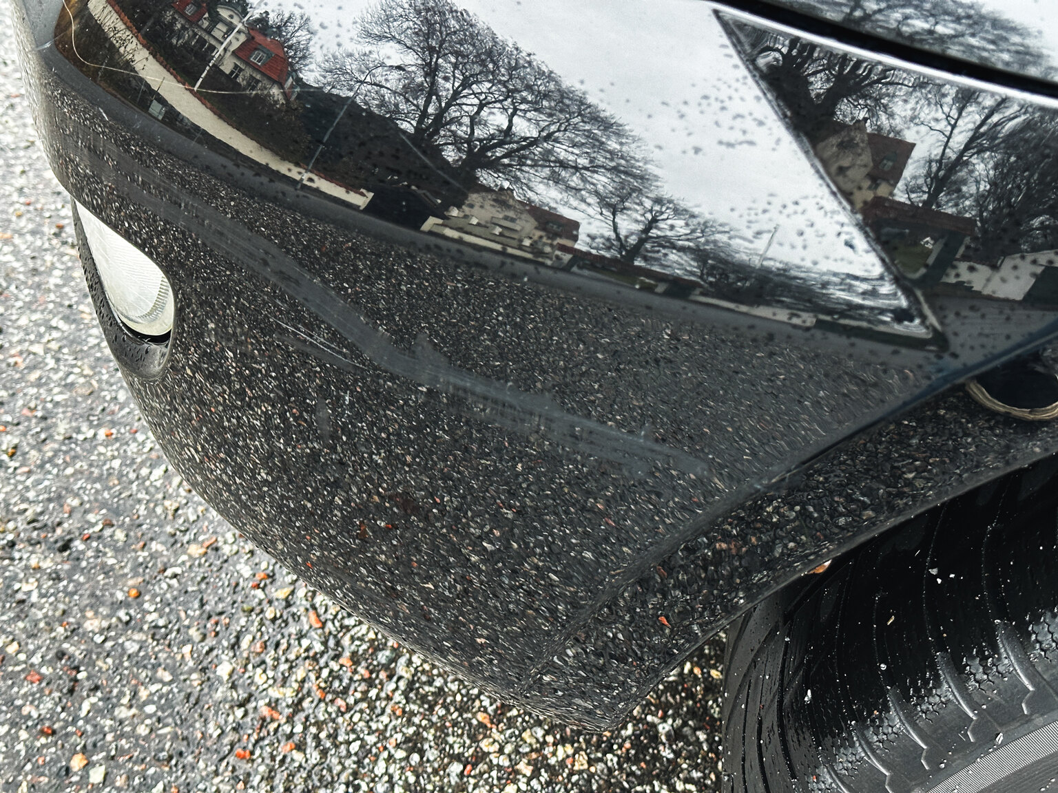 Exterior image of 2004 Toyota Land Cruiser