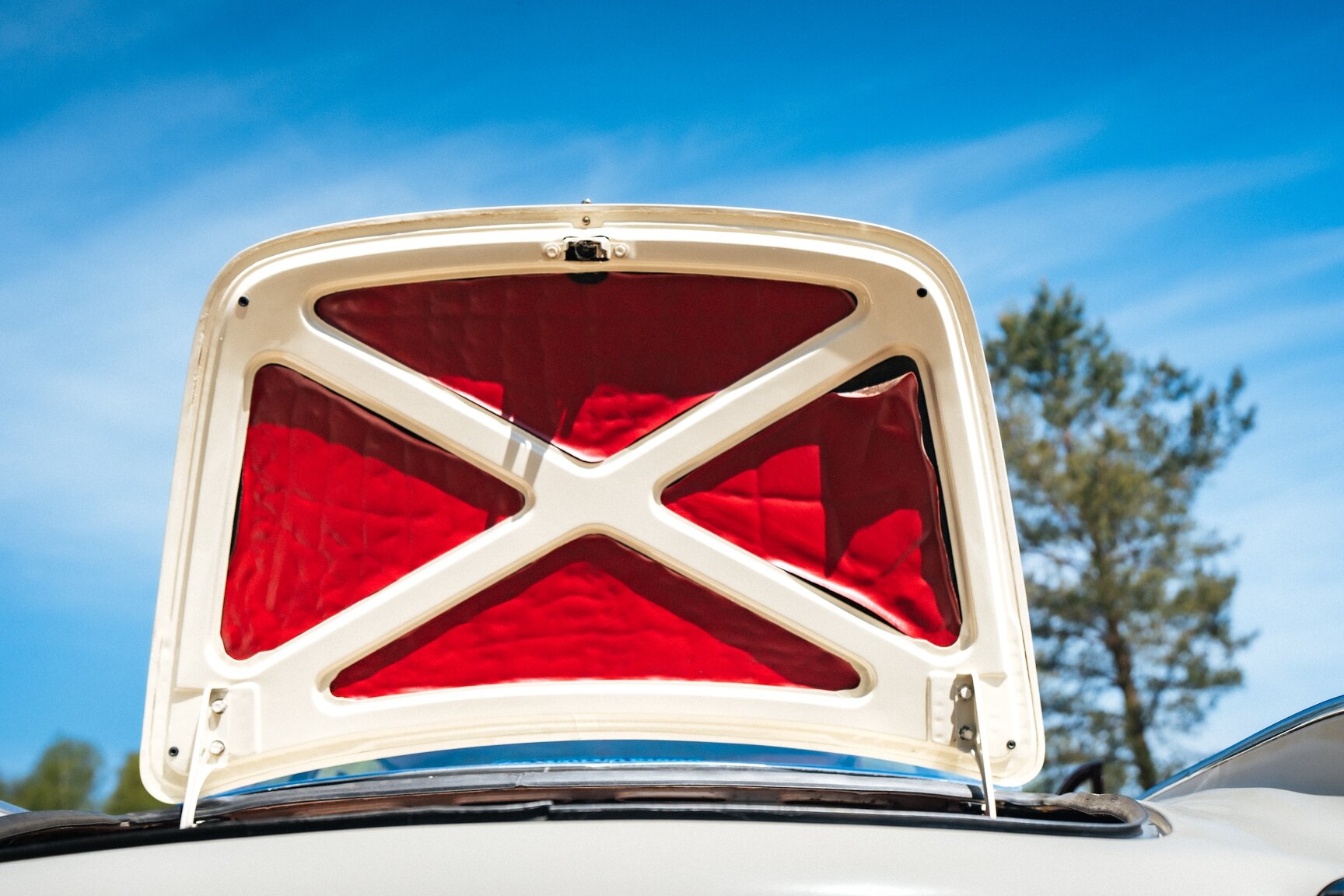 Interior image of 1963 Volvo 1800 S (45)