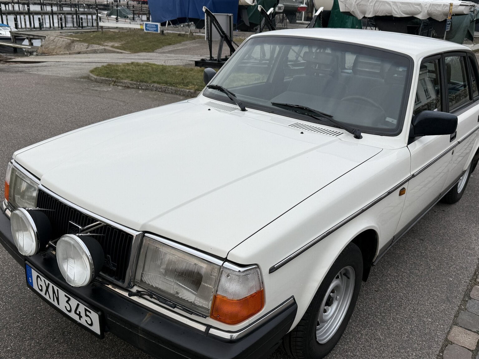 Exteriörbild på 1991 Volvo 240 GL Automat (11)
