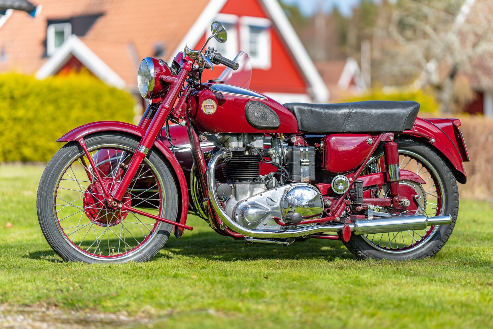 Exteriörbild på 1954 Ariel FH 650 Huntsmaster Twin