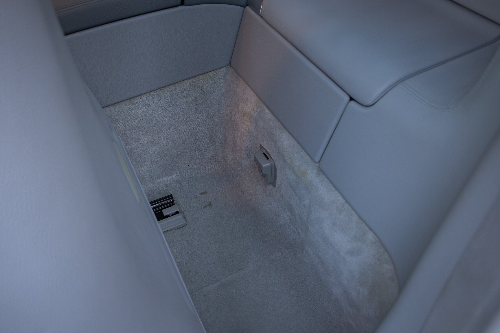 Interior image of 2002 Mercedes-Benz SL 500