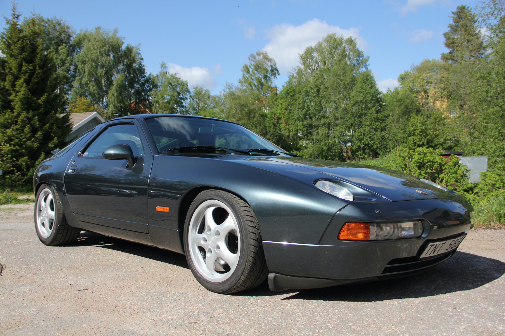 Exterior image of 1994 Porsche 928 GTS