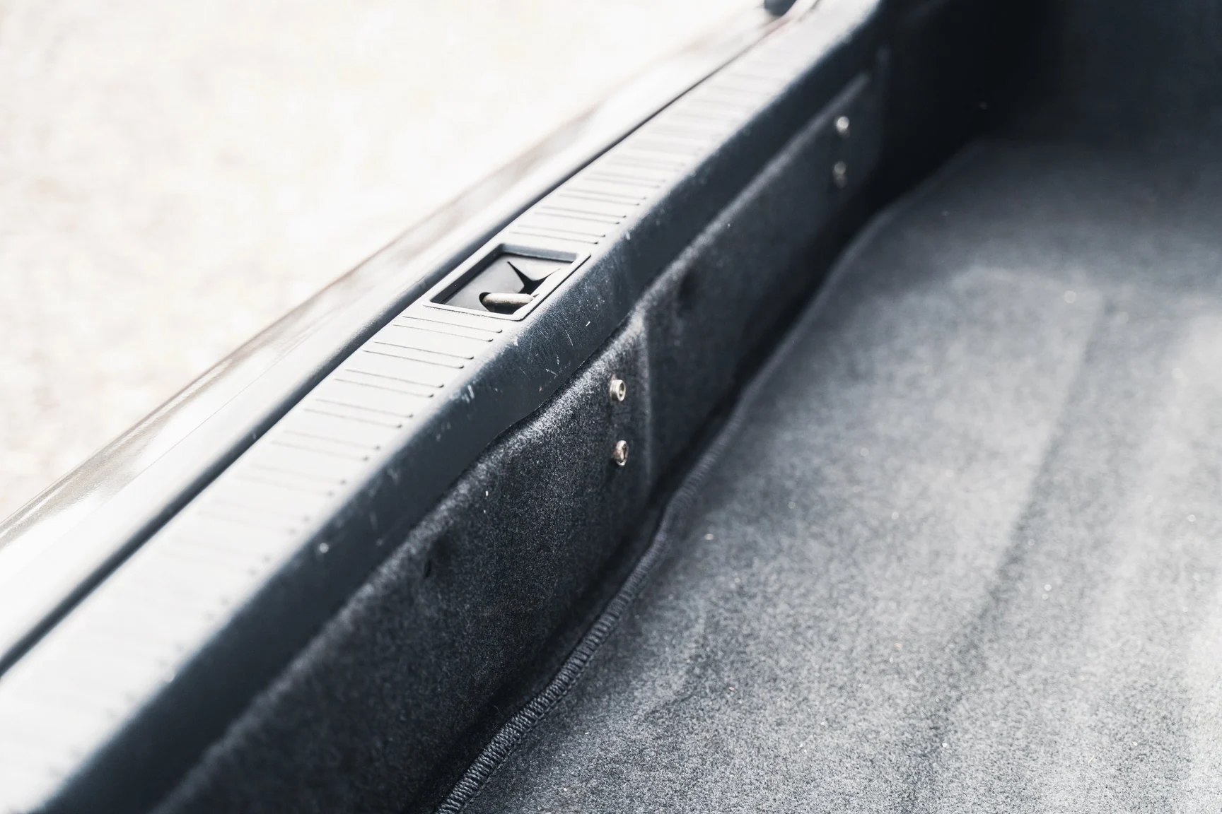 Innenraumfoto von 2000 Toyota Century V12 G50 (126)