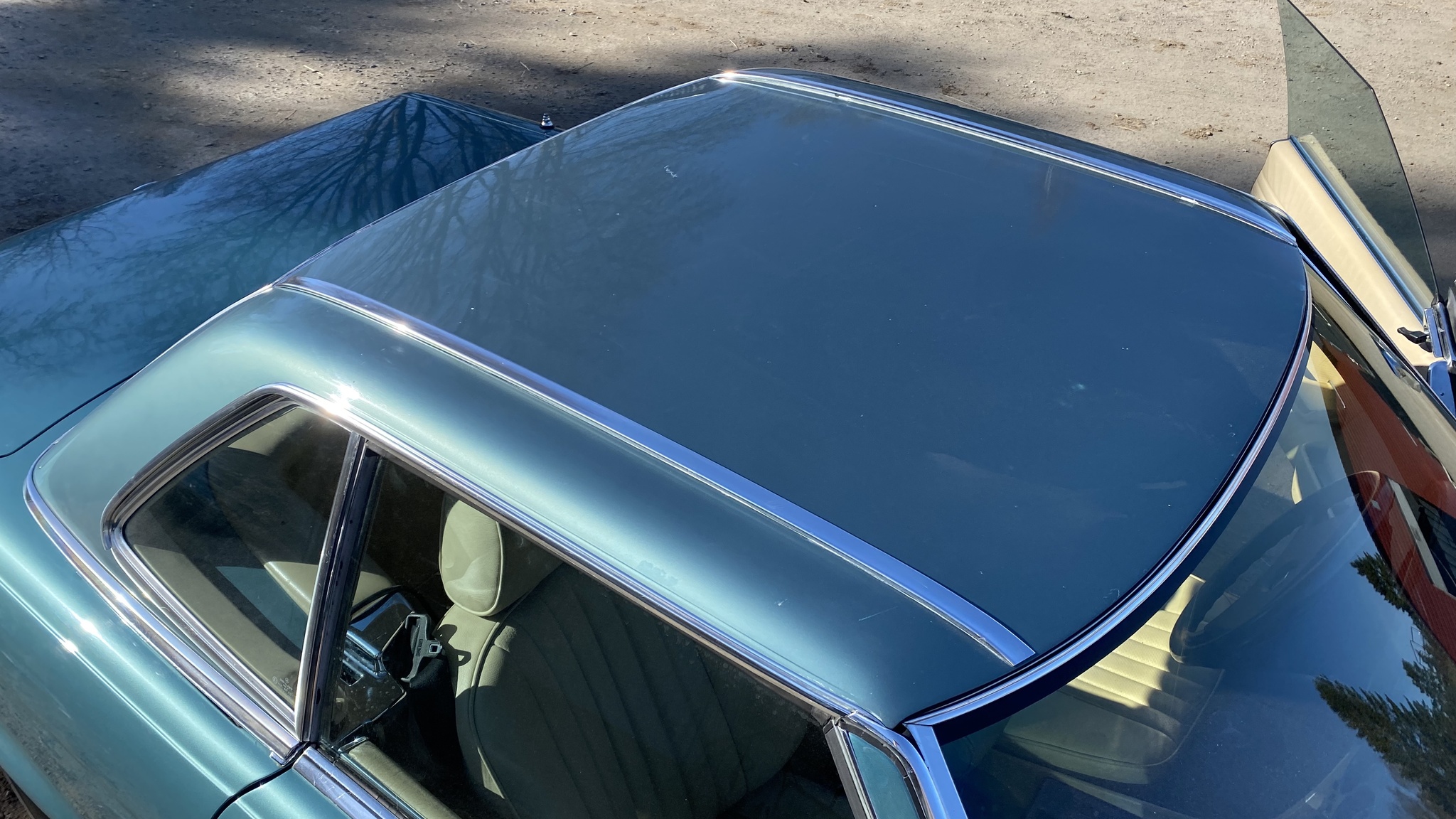 Exteriörbild på 1985 Mercedes-Benz 380 SL