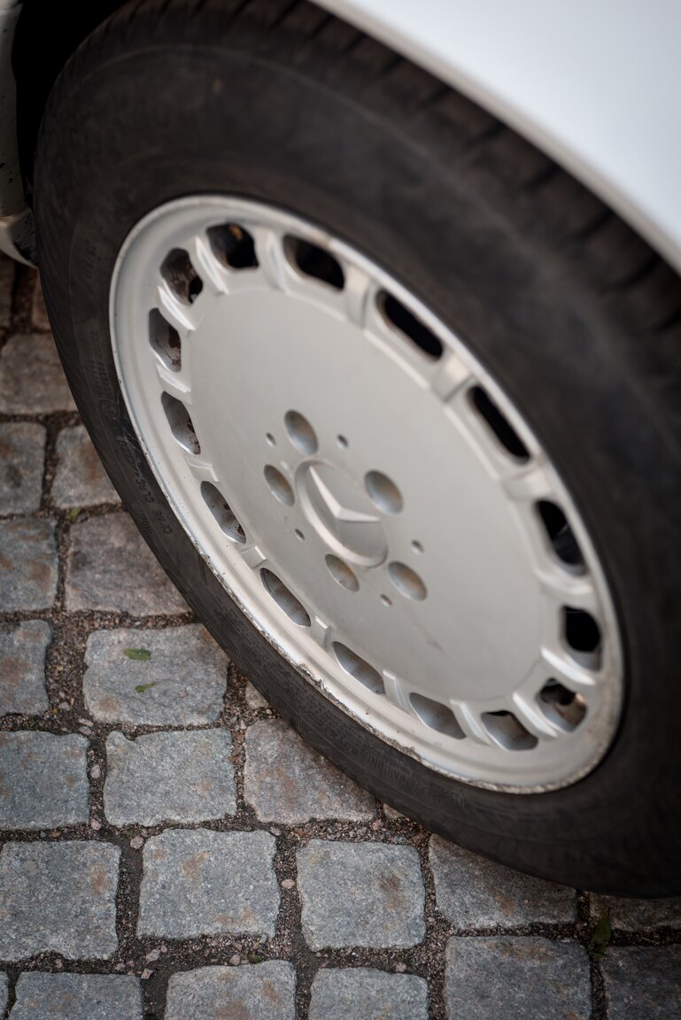 Exteriörbild på 1992 Mercedes-Benz 300CE-24V 