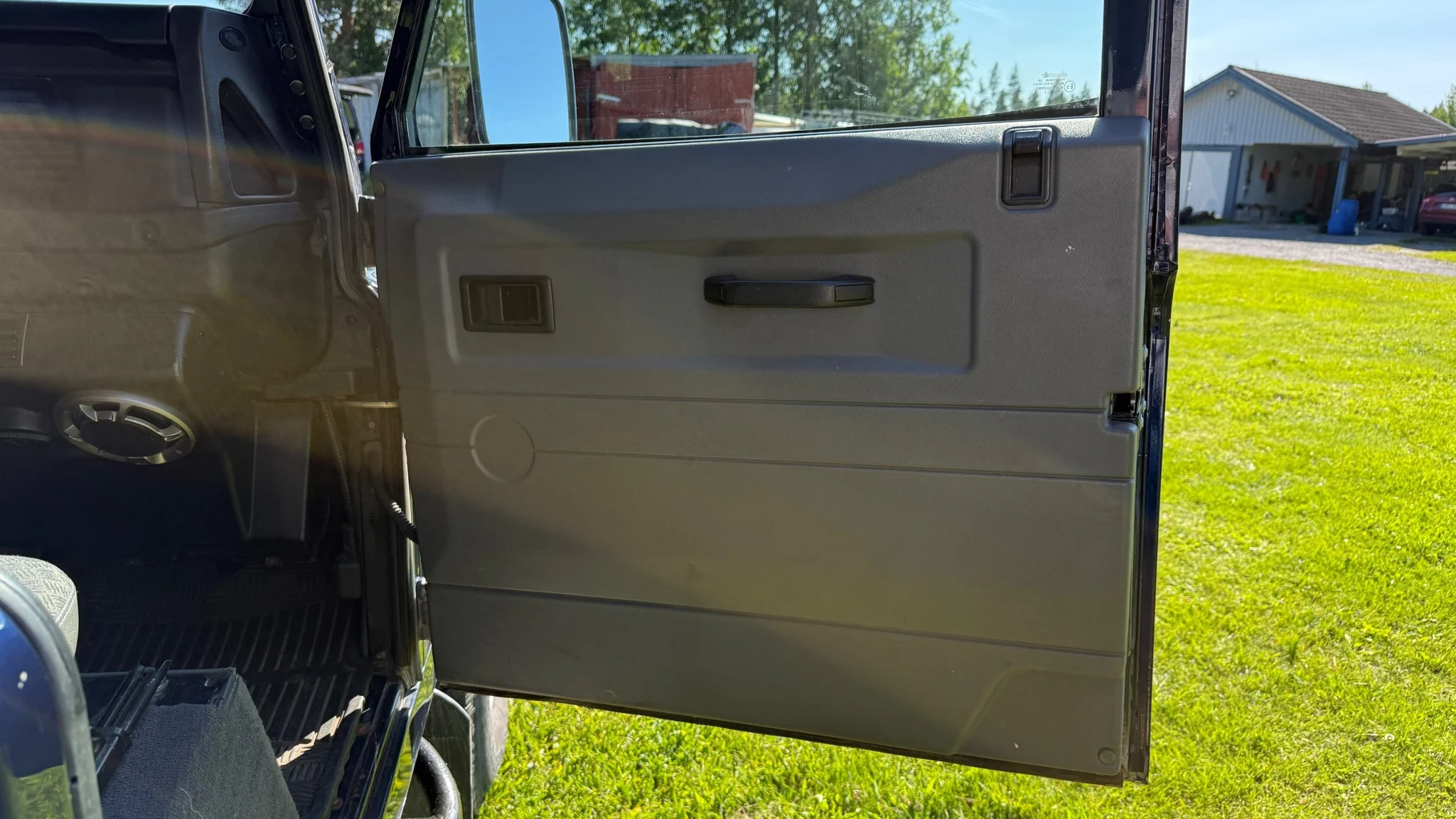 Innenraumfoto von 2002 Land Rover Defender 110 Kombi Td5 (16)
