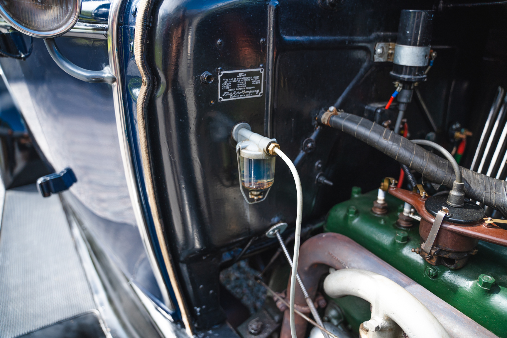 Image of 1931 Ford A Luxe Sedan (27) mechanics