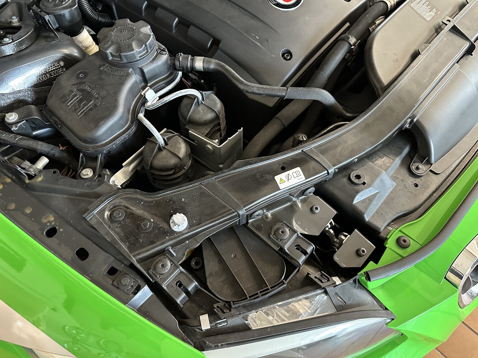 Image of 2013 ALPINA B3 GT3 mechanics