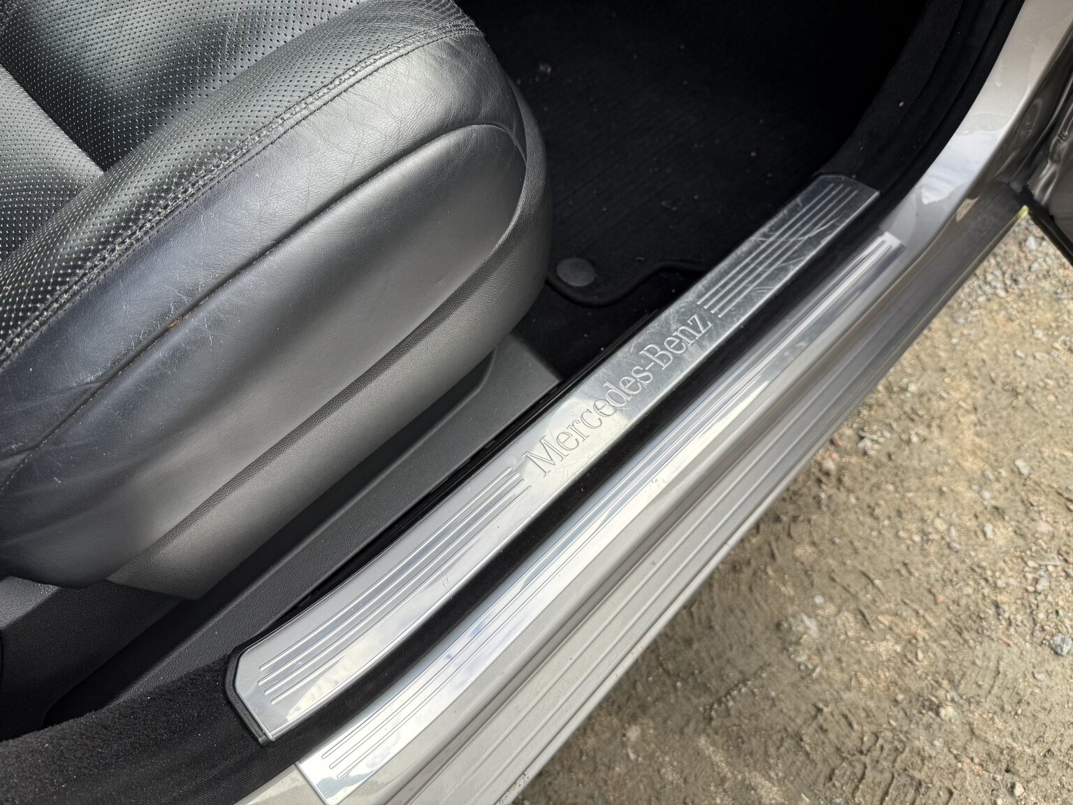 Innenraumfoto von 2007 Mercedes-Benz S 500 L 4Matic 7G-Tronic