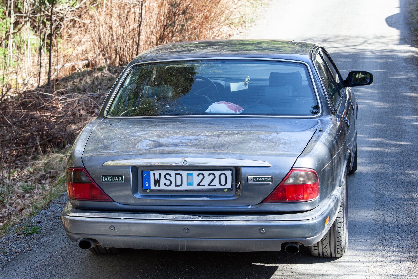 Exterior image of 1997 Jaguar XJ6 3.2