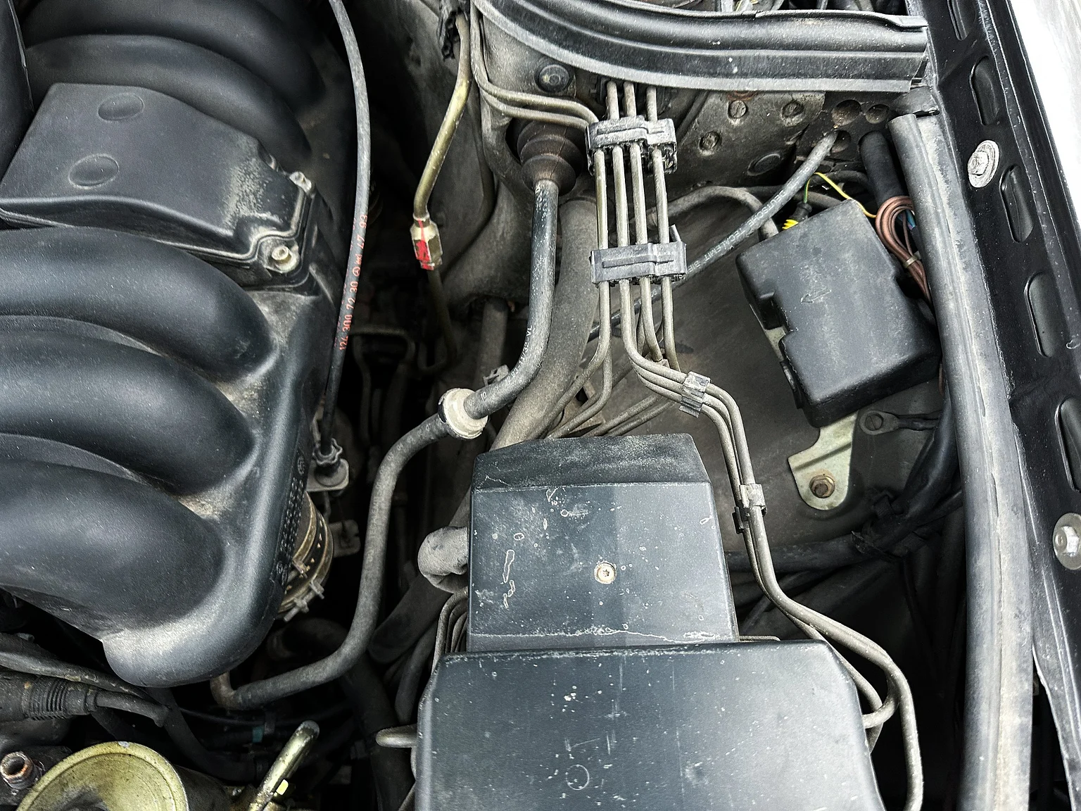 Image of 1993 Mercedes-Benz E 320 "AMG" (27) mechanics