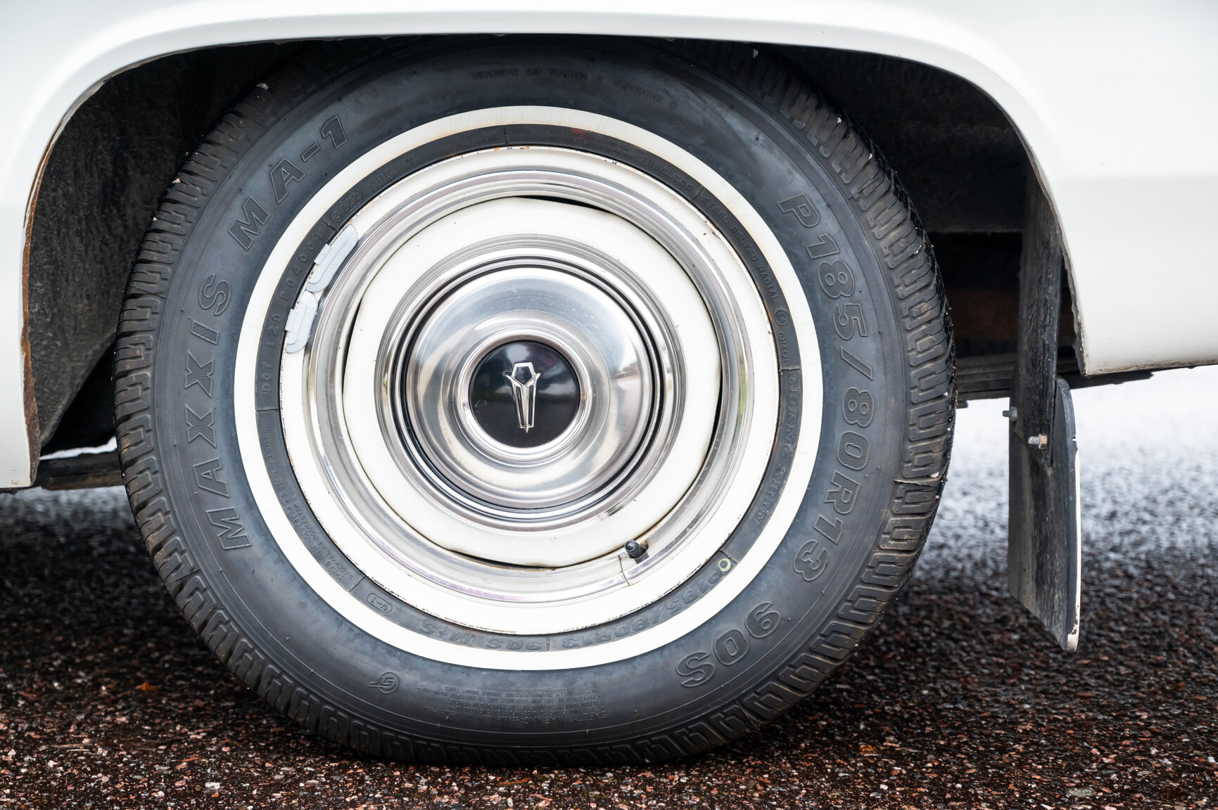 Exteriörbild på 1967 Plymouth Valiant V 100 Sedan