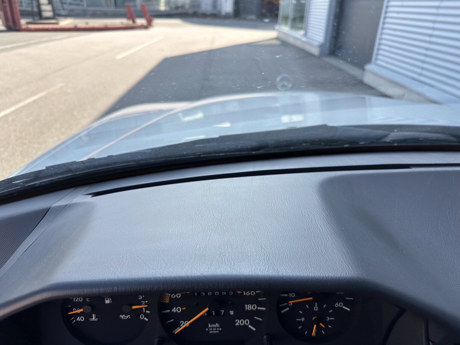 Interior image of 1992 Mercedes-Benz 250D