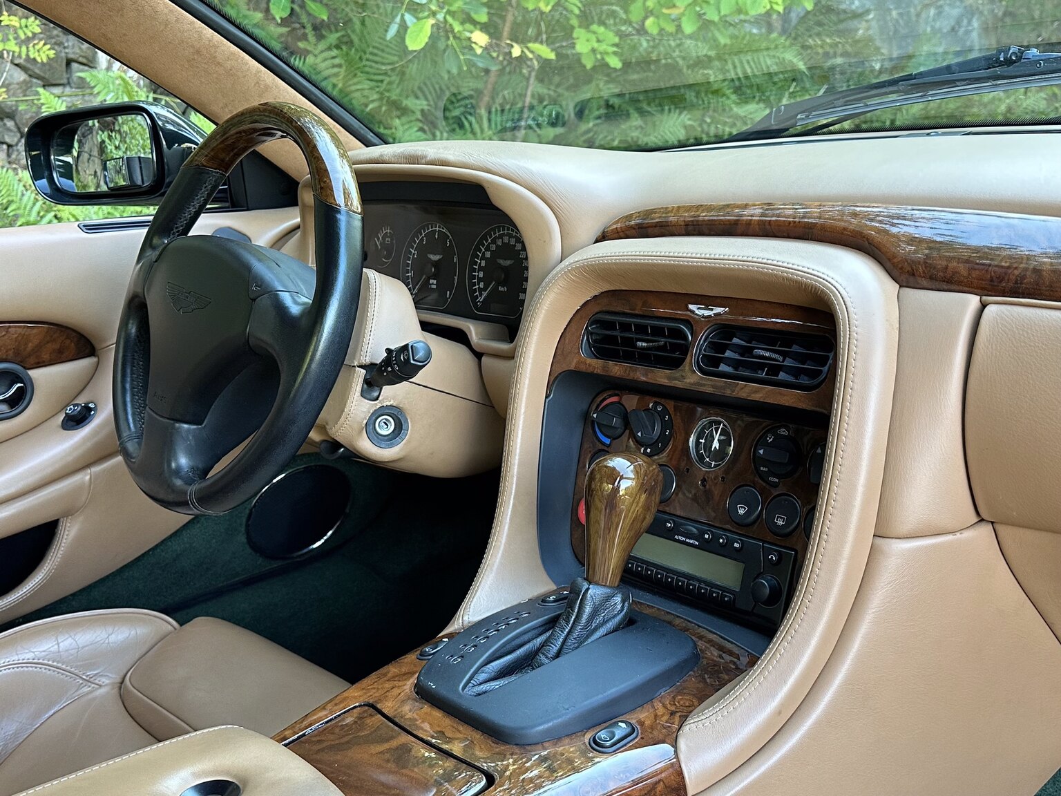 Interior image of 2003 Aston Martin DB7