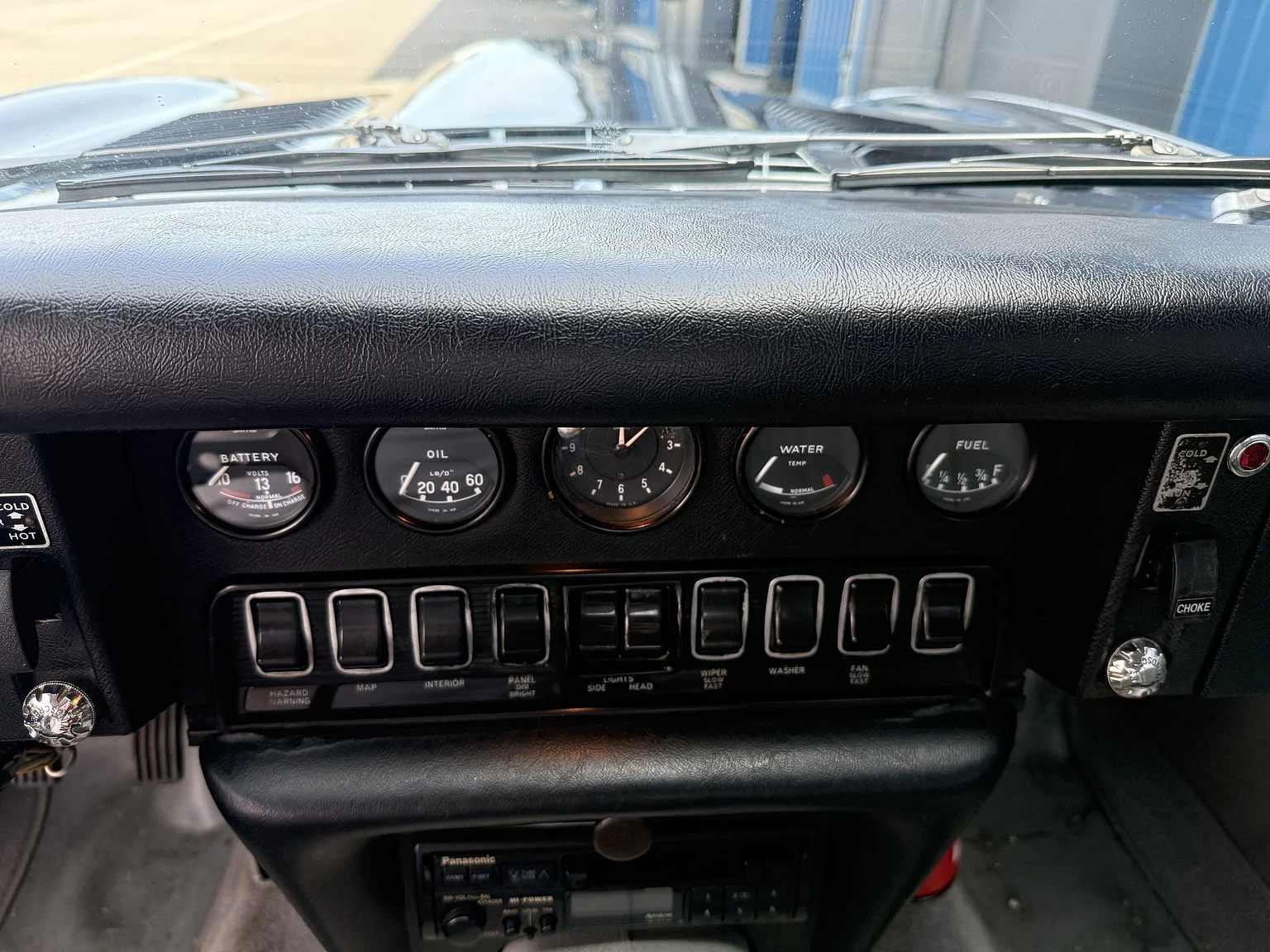 Interior image of 1969 Jaguar E-Type 4.2 Coupe (16)