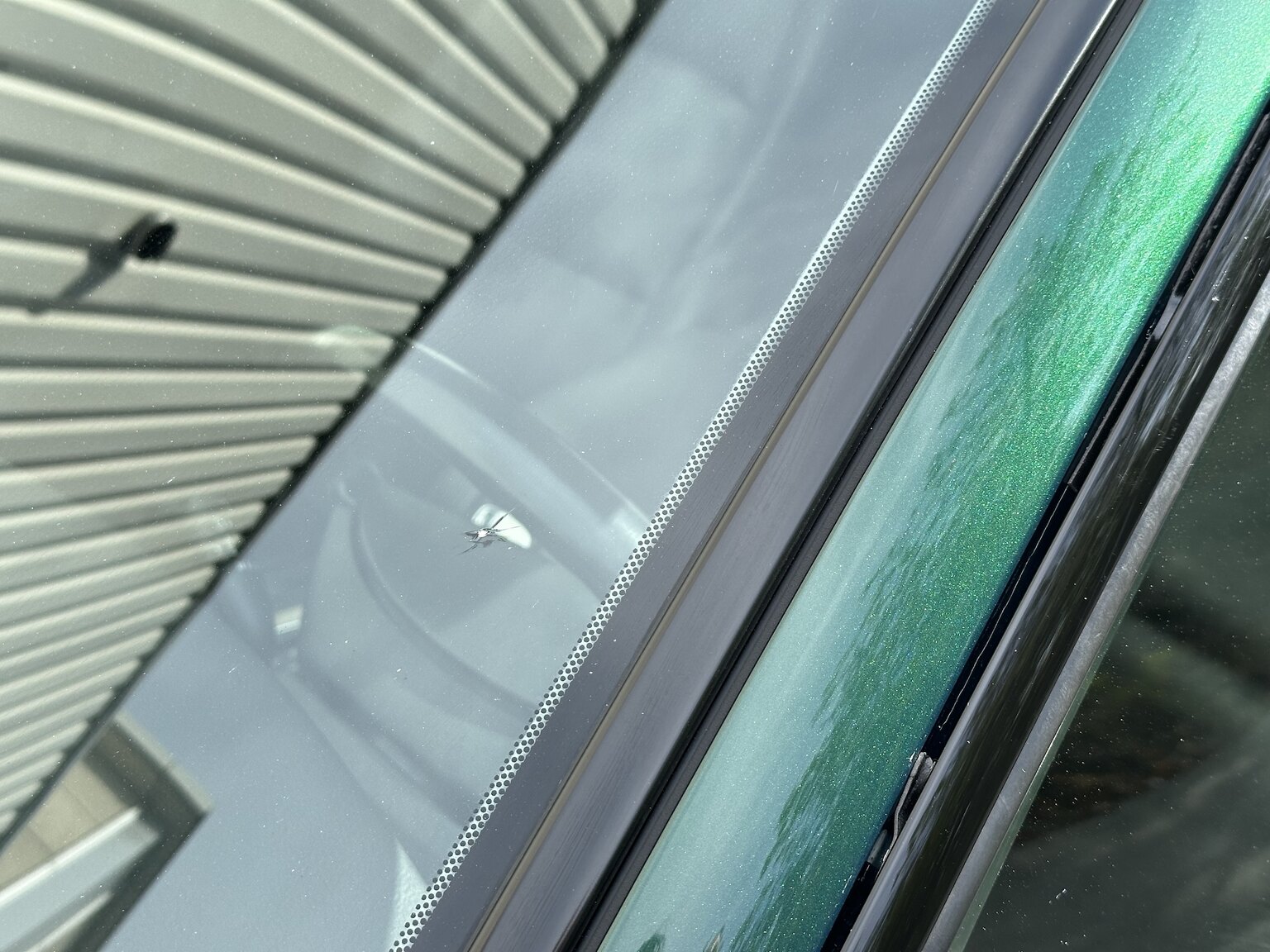 Exterior image of 2003 Jaguar S-Type R