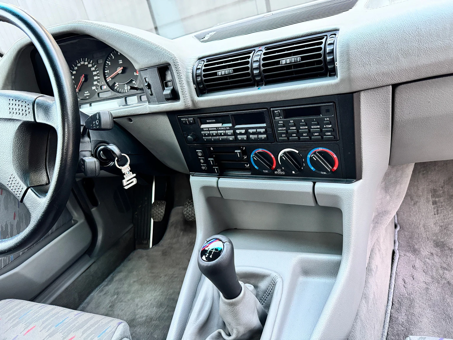 Interiörbild 1993 BMW E34 M5 Touring  (9)