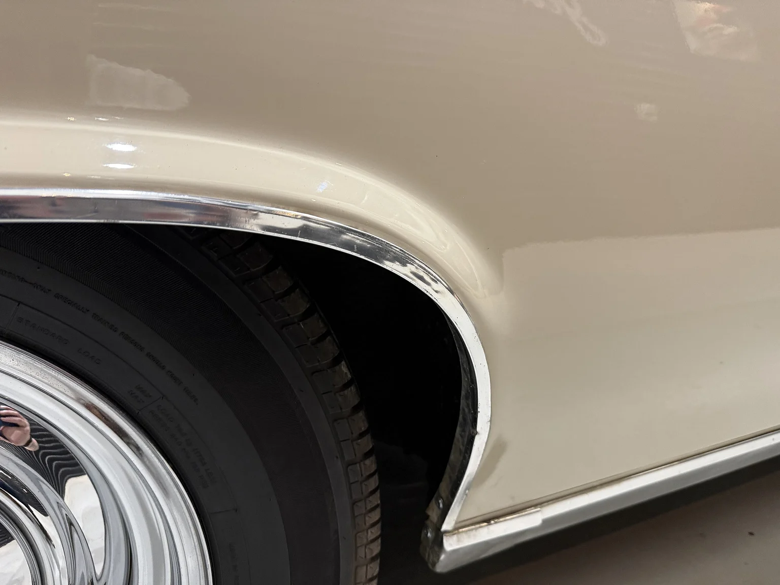 Exteriörbild på 1964 Oldsmobile Cutlass Convertible (58)