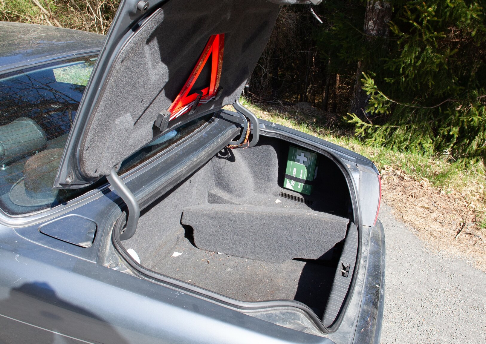 Interior image of 1997 Jaguar XJ6 3.2