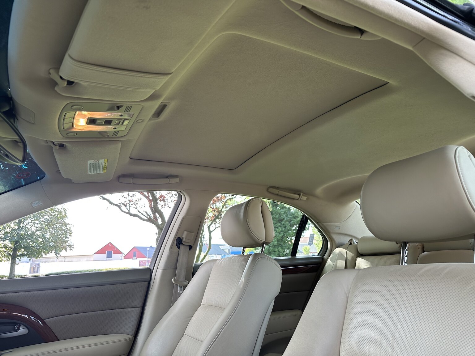 Interiörbild 2007 Honda Legend (4)