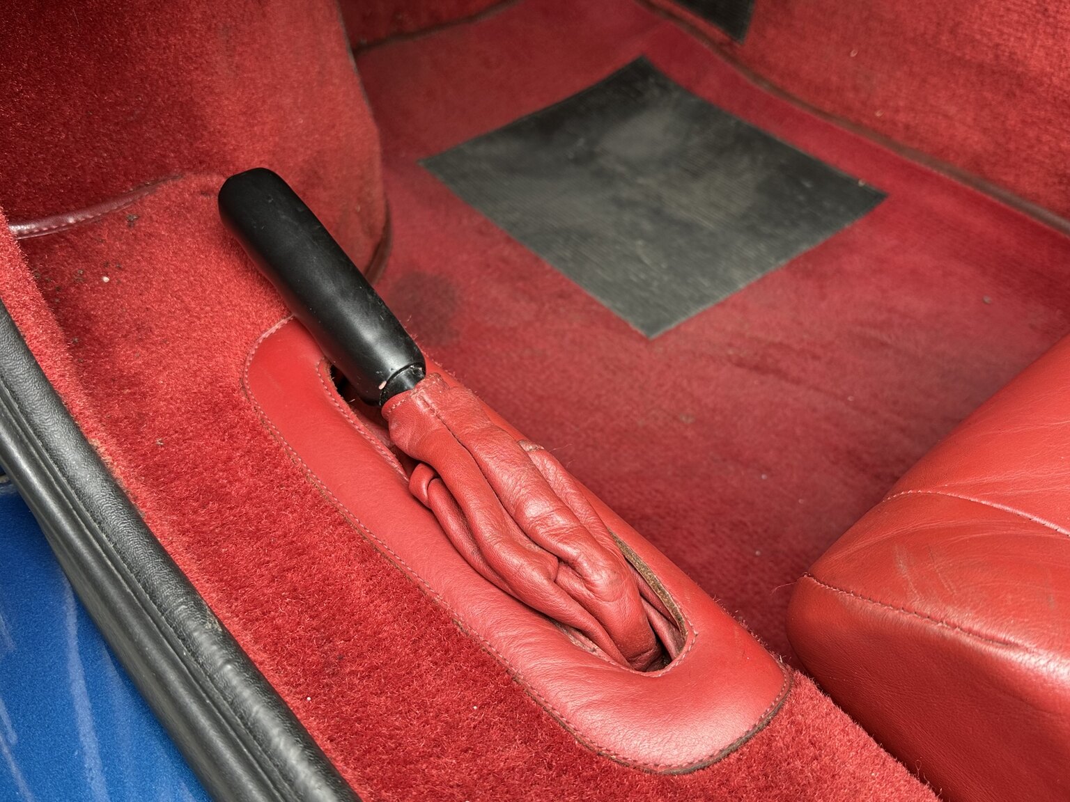 Interior image of 1987 Lotus Esprit Turbo HCi (17)