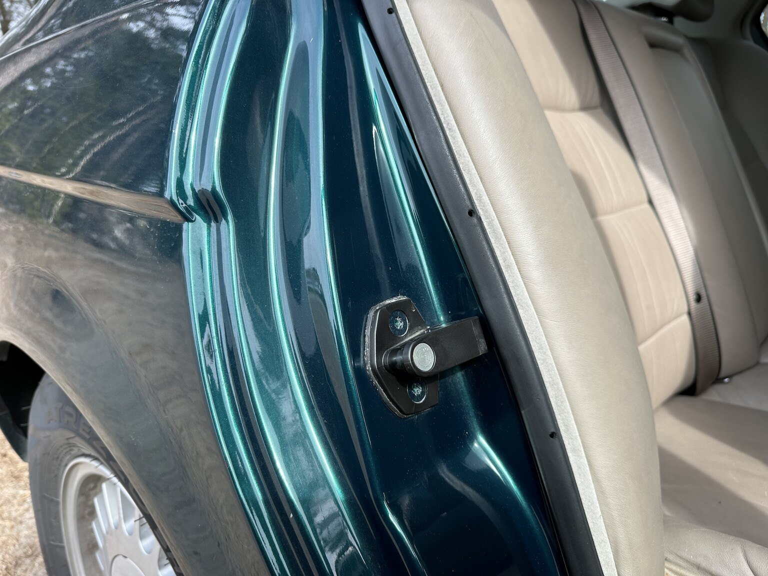 Interior image of 1992 BMW 740iA