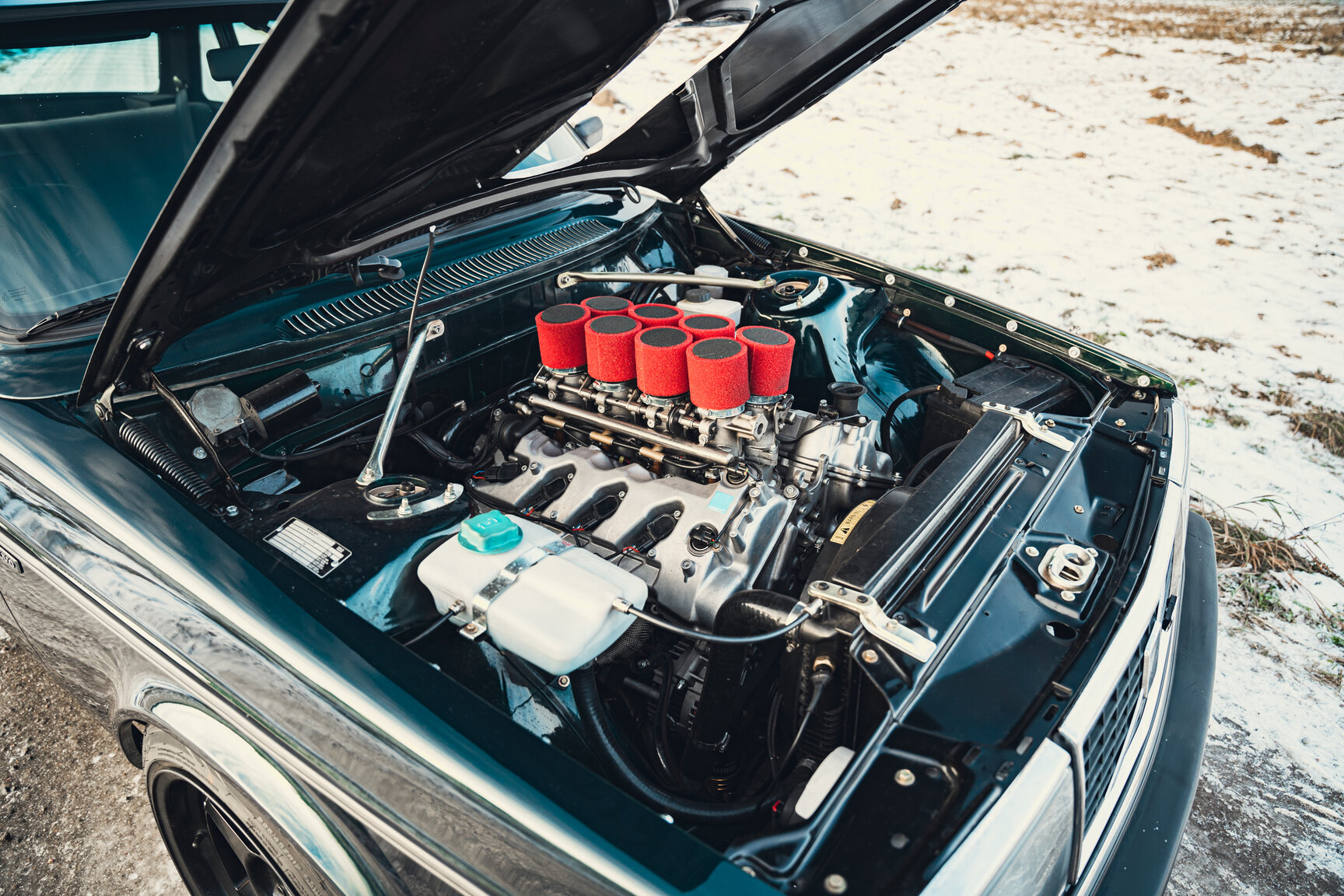 Image of 1980 VOLVO 240 V8 mechanics
