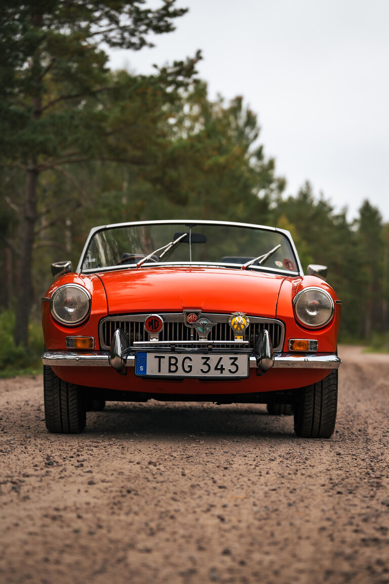 Exterior image of 1973 MG MGB Roadster (8)