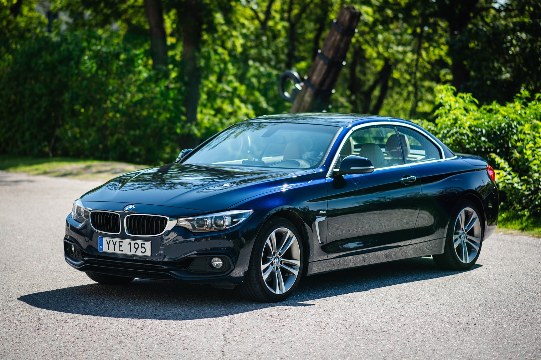 Exterior image of 2018 BMW 430i xDrive Convertible