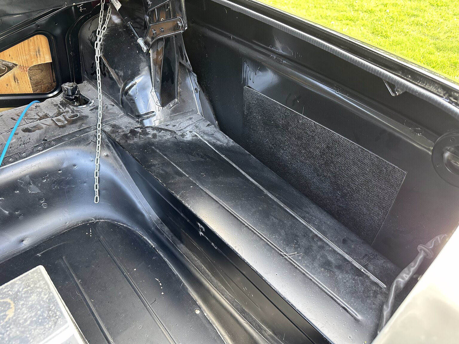 Image of 1969 Volvo 144 custom mechanics