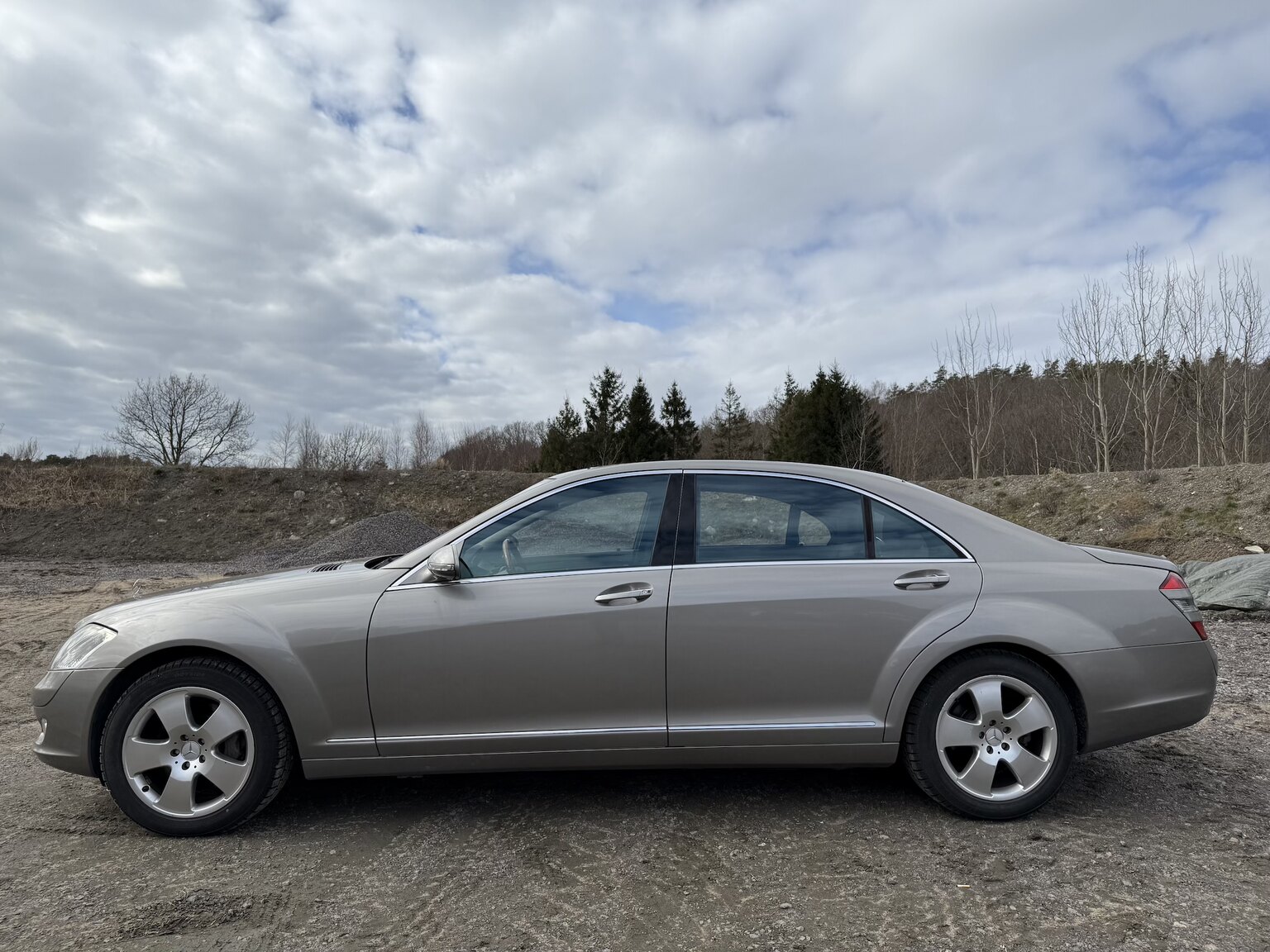 Exteriörbild på 2007 Mercedes-Benz S 500 L 4Matic 7G-Tronic
