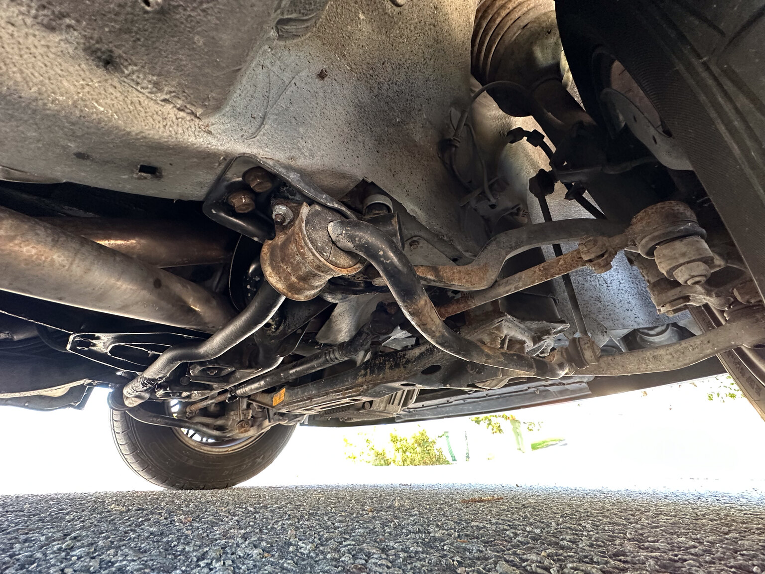 Image of 1994 BMW 520i E34 mechanics