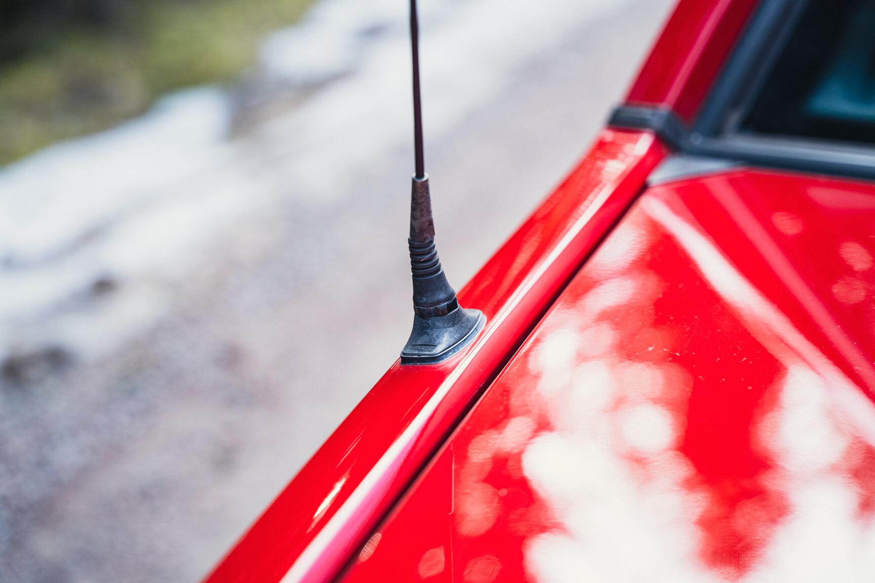 Exterior image of 1990 VOLVO 740 Turbo