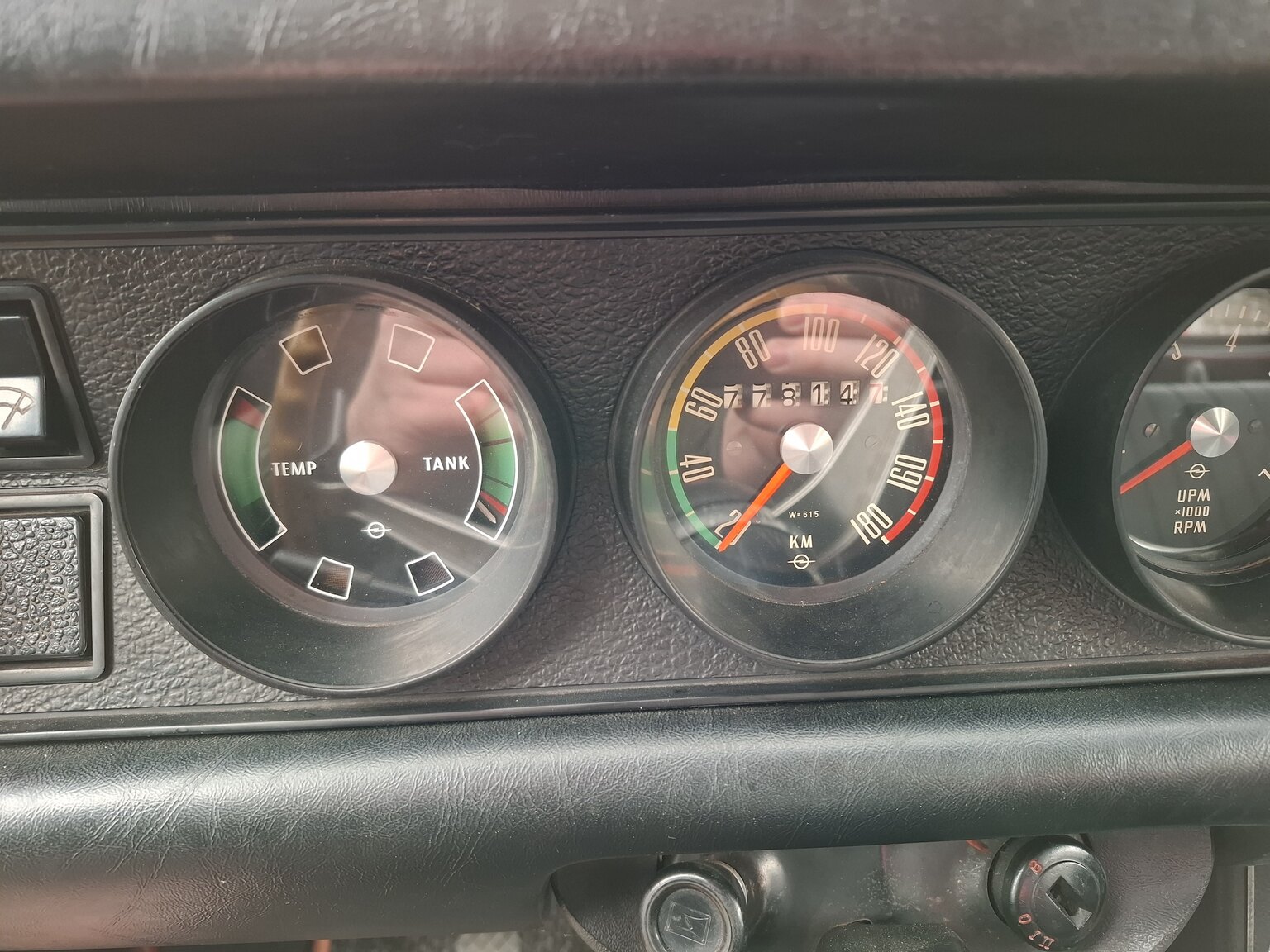 Interiörbild 1969 Opel Kadett B rallye