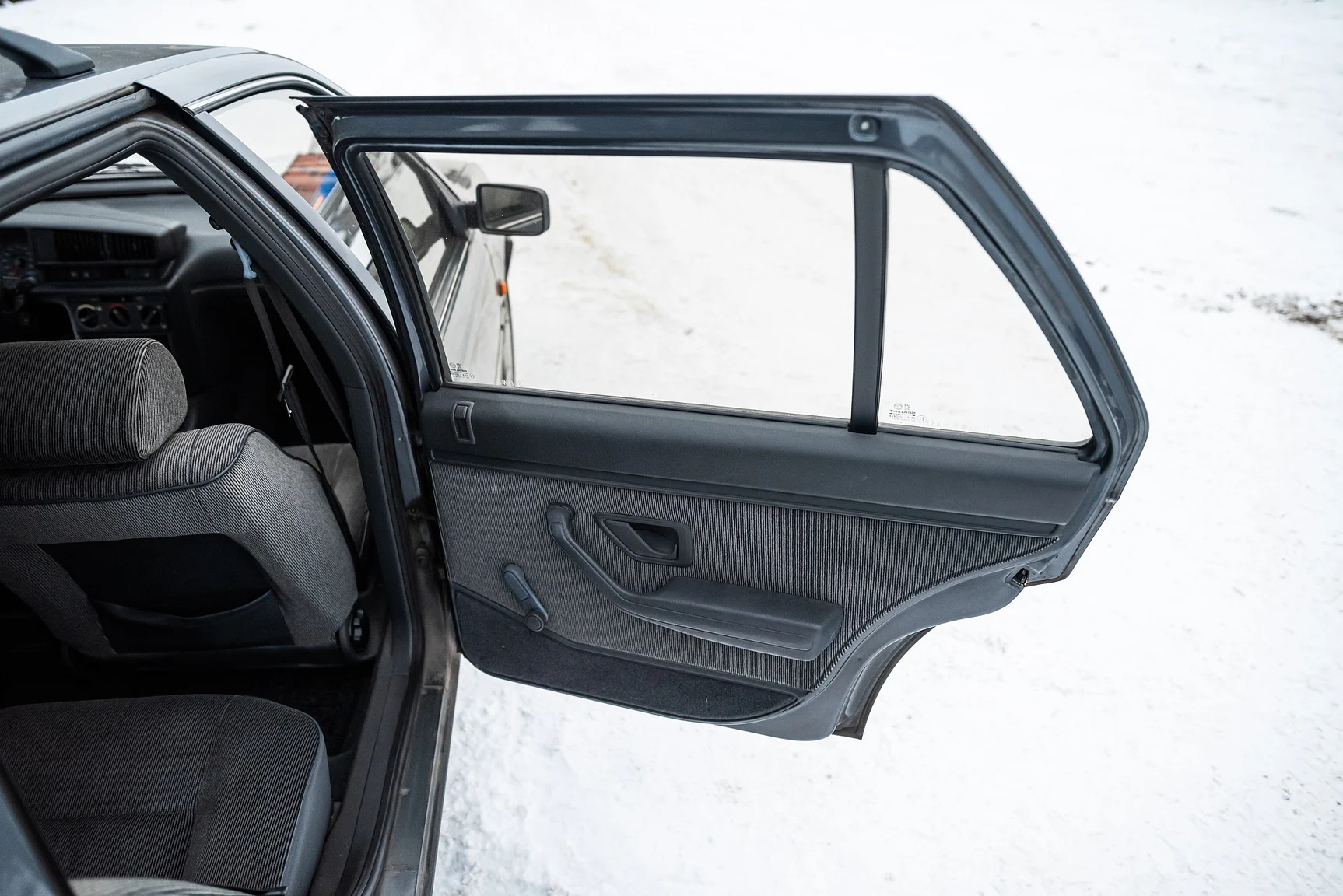 Interior image of 1991 Peugeot 405 Break SRI (10)