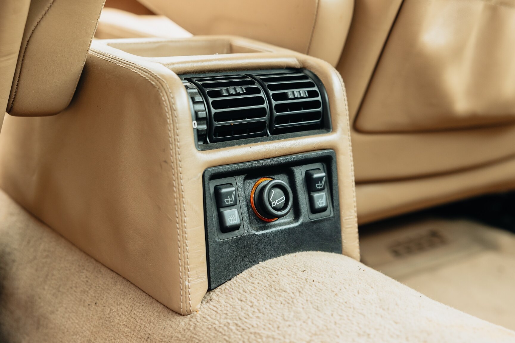 Innenraumfoto von 1990 BMW 750iL (13)